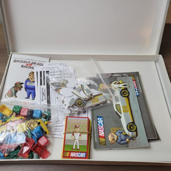 Nascar Racing Game - Griddly Headz! - 2005 - Picture 3 of 3